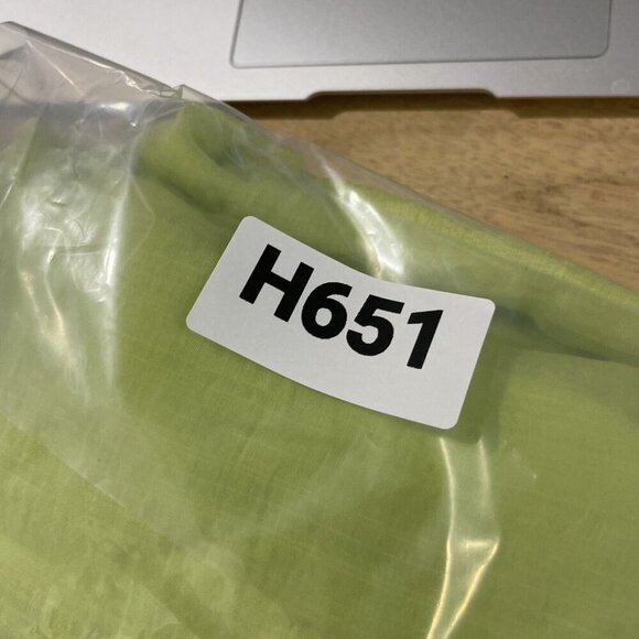 NEW Vince Camuto Womens Split-Neck Quarter Puf Island Lime XS - Picture 10 of 10